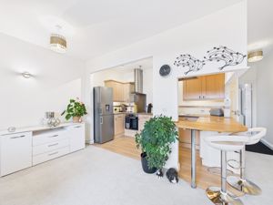 Kitchen- click for photo gallery